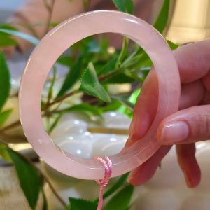 vòng tay đá thạch anh hồng