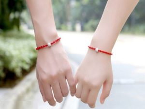 Đứt vòng tay là điềm gì